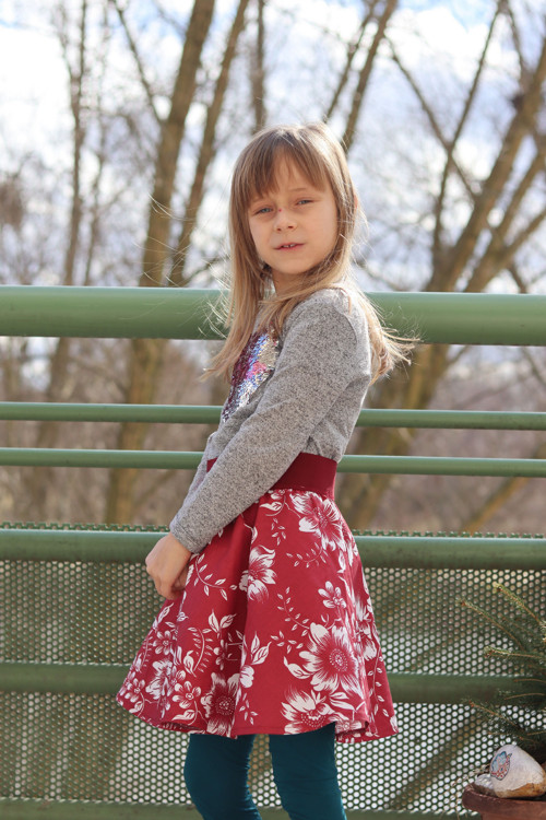 Dětská půlkolová sukýnka, květy — foto 1