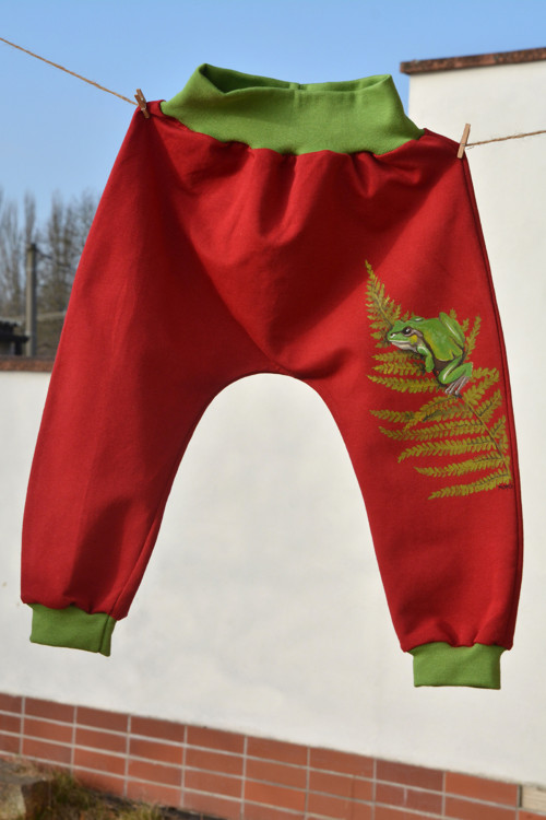 Tepláčky s kulatým sedem s rosničkou