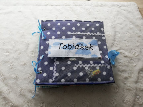 Quiet book kluk 12 stran