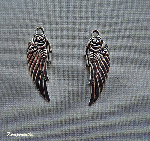Přívěšek andělské křídlo 31x11mm 1kus