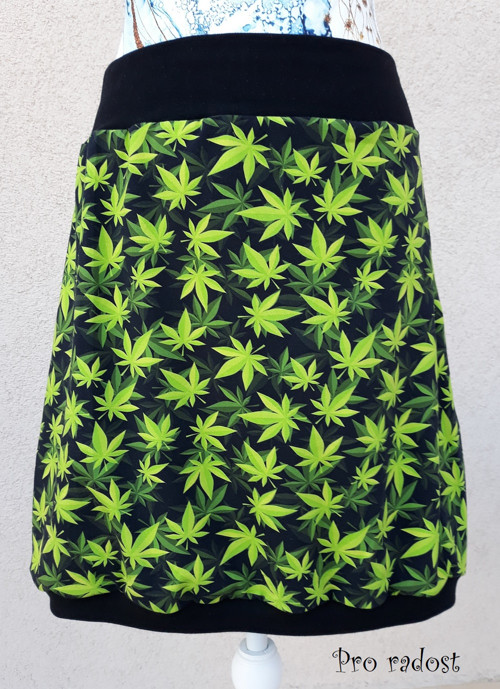 Když se zazelená... délka cca 50cm vel.XS-2XL