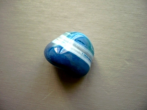 Troml. kámen – achát modrý 20 mm, č.40