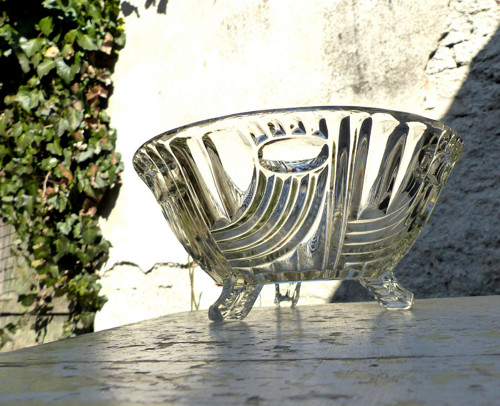 Větší skleněná Art Deco mísa na nožkách