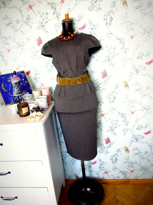 Retro pin-up šaty elegantní — foto 1