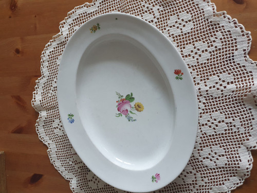Květy na ovále - porcelán