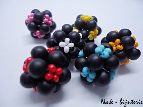Sleva...