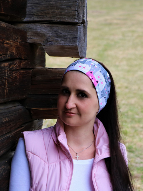 Úpletová čelenka mačky