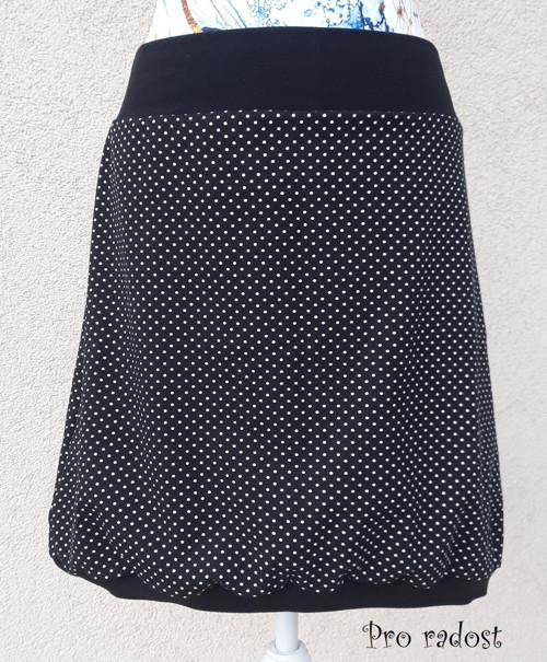 PUNTÍČKY délka cca 50cm vel. XS-2XL