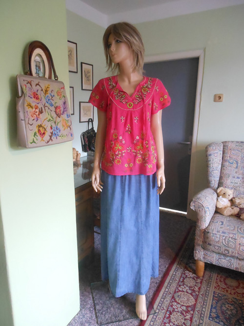 Celoplošně vyšívaná boho tunika, vel.S — foto 1
