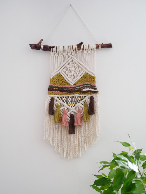 Macrame barevné střapce dekorace na zeď