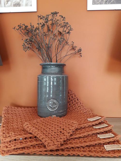 Háčkované prostírání sada 4 ks + podložka — foto 1