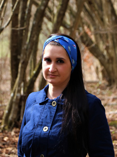 Prekrížená úpletová čelenka vtáčatká