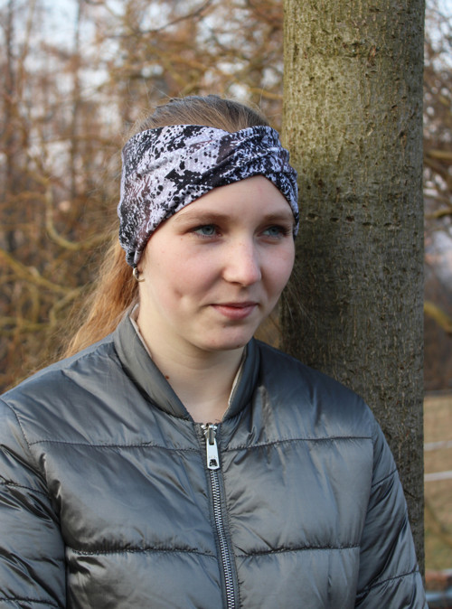 Čelenka " hadí "