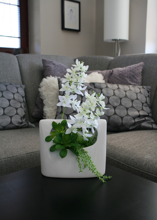 Keramická nádoba s miniorchidejemi — foto 1