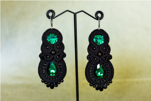 Elegantní černo-zelené soutache náušnice