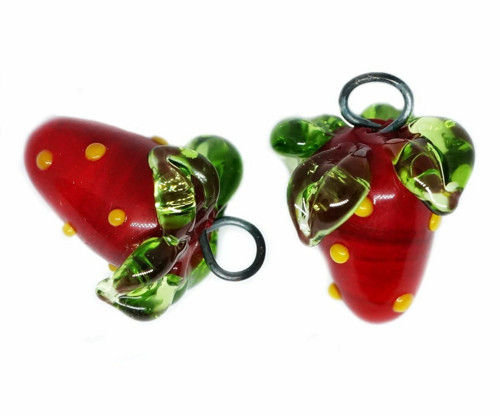 1pc Crystal Red Green Strawberries Pendant