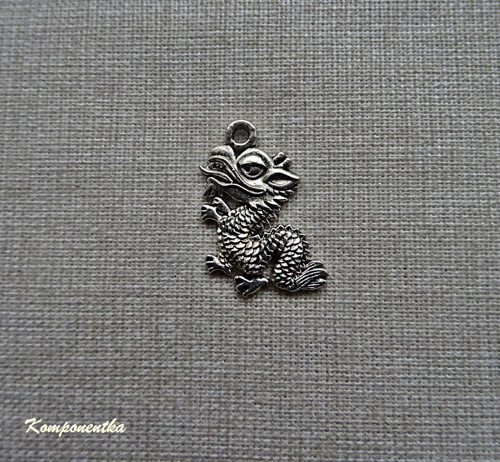 Kovový přívěsek čínský drak 18x14mm 1kus