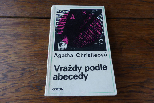 Vraždy podle abecedy, Agatha Christie