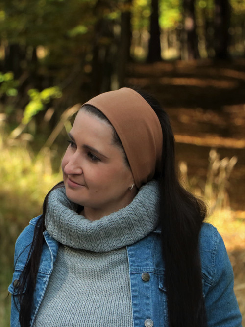 Úpletová čelenka karamel