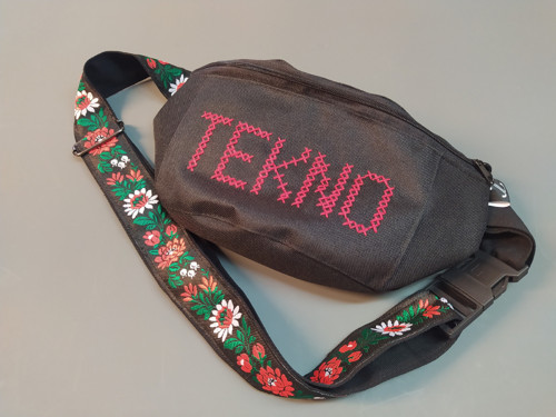 Ledvinka Tekno Black + Red — foto 1