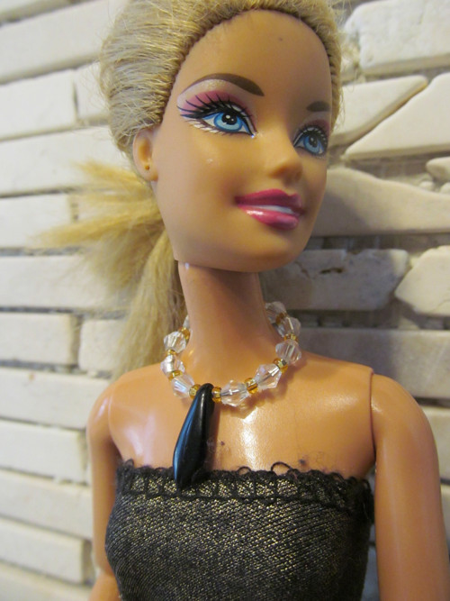 Náhrdelník pro Barbie - černá, zlatá, čirá