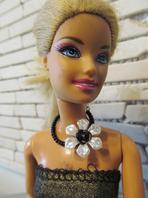 Náhrdelník pro Barbie - černá