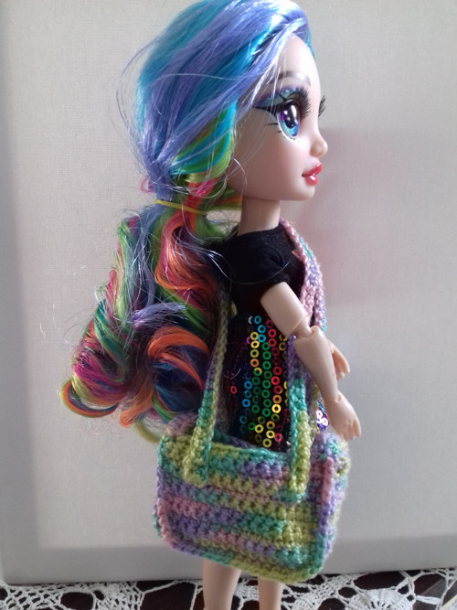 Šatičky pro Princess; Rainbow High - taštička — foto 1