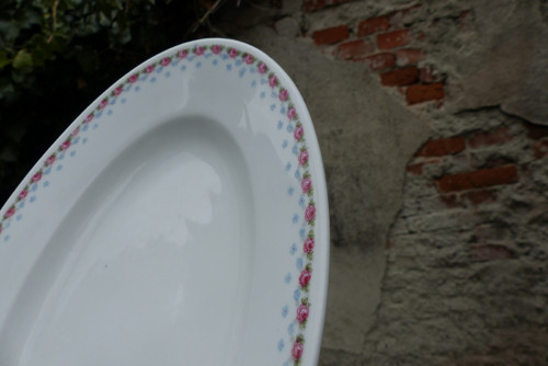 Růže drobné ...porcelánový oválný tác