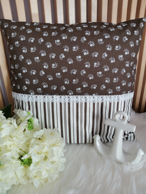 Povlak na polštář 40x40 - květy na hnědé s proužky