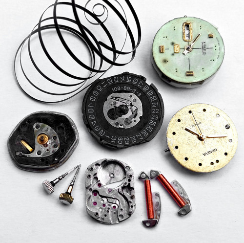 Sada komponentů pro výrobu steampunk šperků