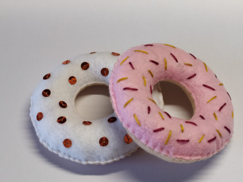 Ušij Si Sám - Donuty