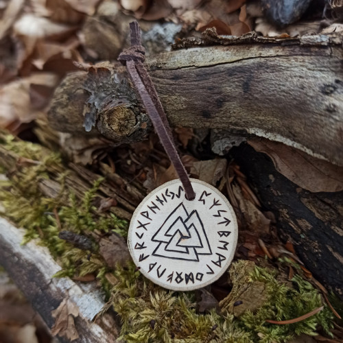 Klíčenka Valknut s runami