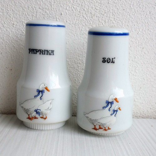 Sůl a paprika, porcelánové kořenky