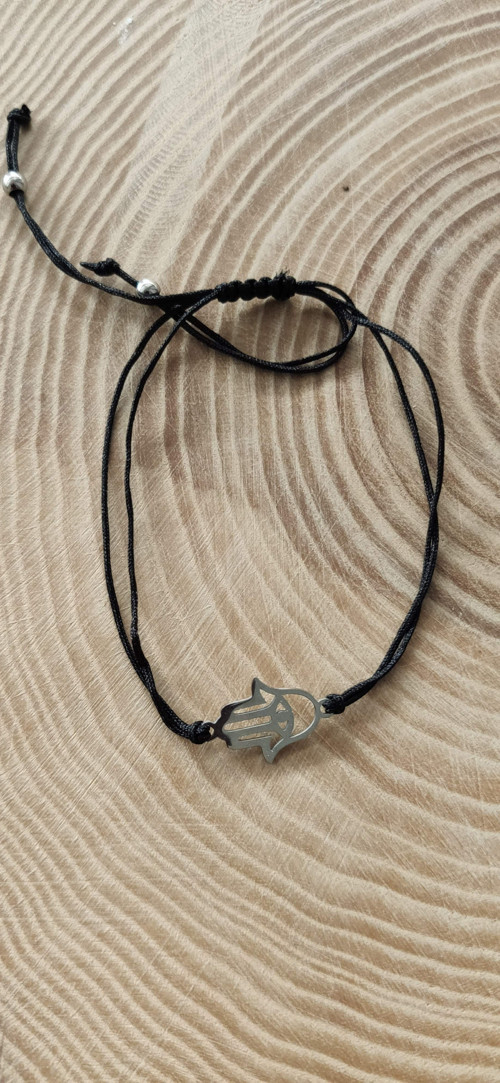 Náramek na šňůrce