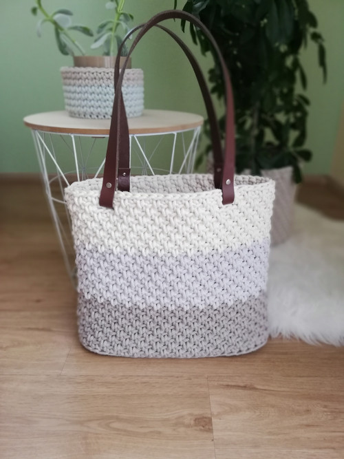 Háčkovaná kabelka — foto 1