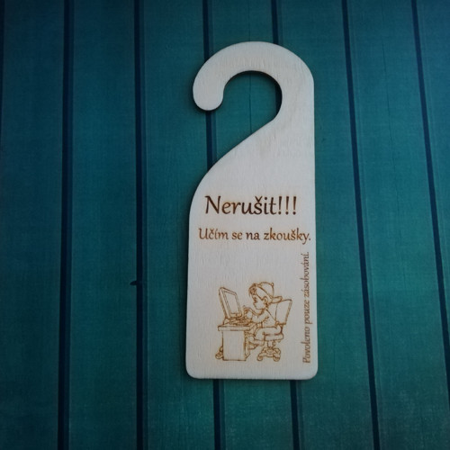 Visačka na dveře - Nerušit - učím se