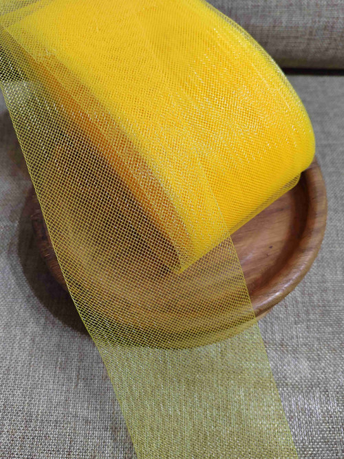 Modistická krinolína šíře 8 cm žlutá