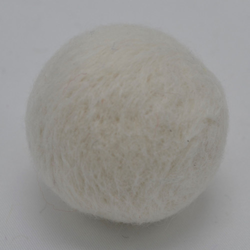 Plstěná kulička MERINO - bílá (Ø4cm)