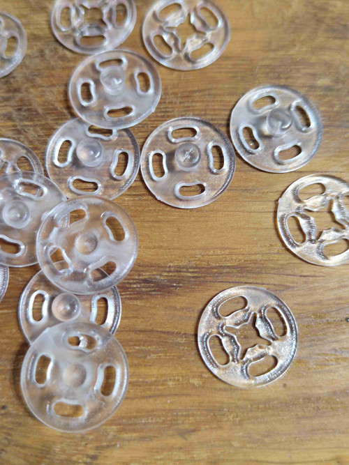 Plastové zapínání Ø13 mm čiré