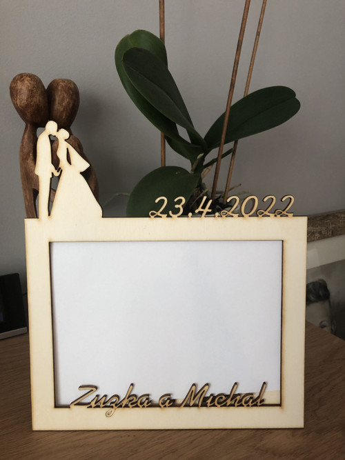 Svatební fotorámeček na fotografii či svatební dar