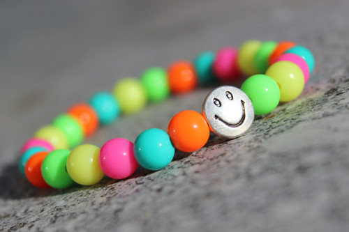 Don't worry, be happy.. Náramek — foto 1