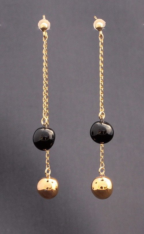 Earring I.