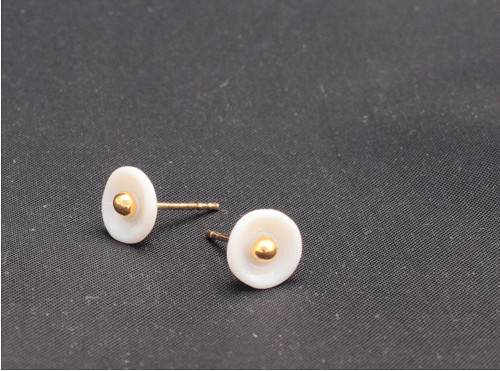 Earring I.