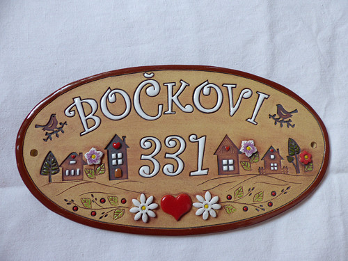 Oválná cedule ,,Domečky" se jménem a čísl./NA OBJ.