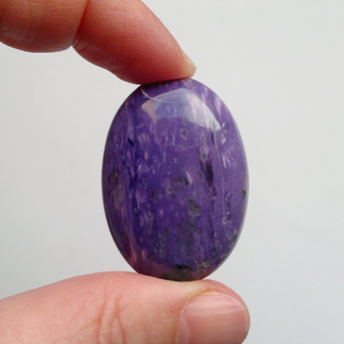 202 čaroit kabošon 3,8 x 2 cm