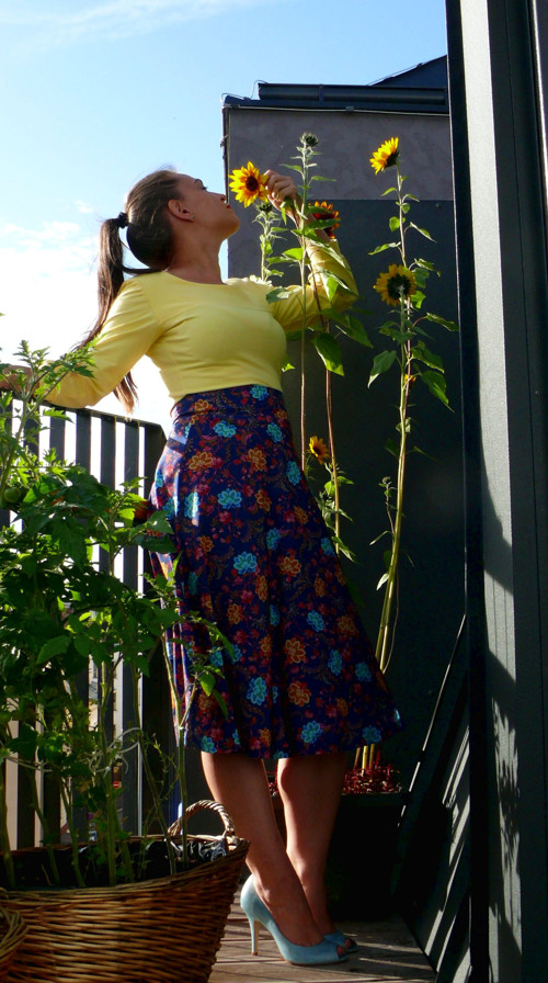LycraSkirtLotusGarden