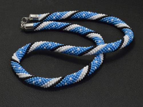 Háčkovaný náhrdelník/dutinka No. 2
