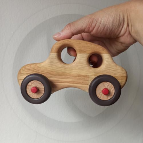 Auto dubové červené středy — foto 1