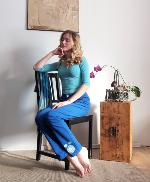 Mandalové Modré Kalhoty — foto 1