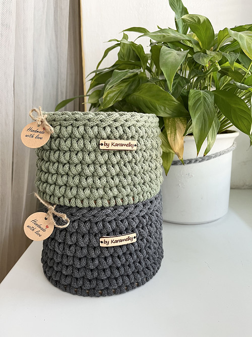 Hackovaný košík 1 ks 18cm